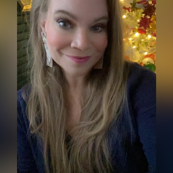 Meet your Posher, Shannon - Picture 2 of 2